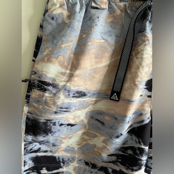 Brand new men’s Nike ACG shorts , size medium - Picture 8 of 15